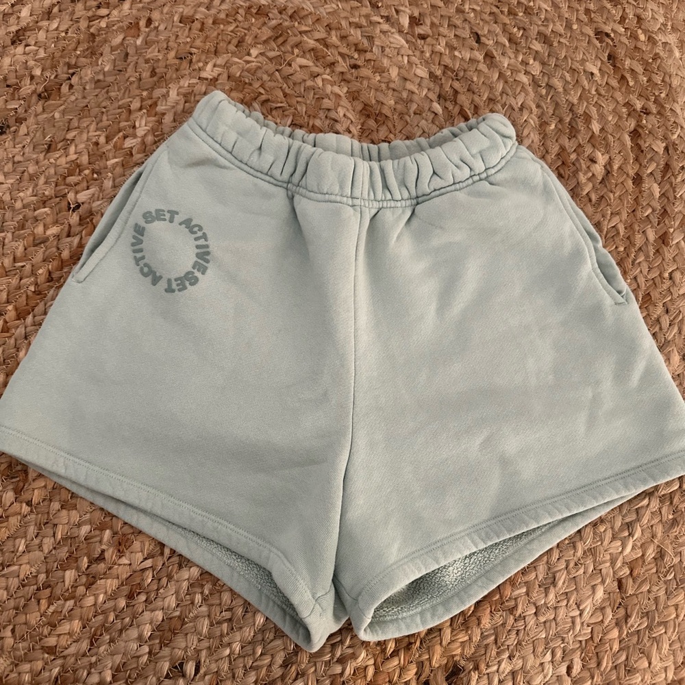 SET ACTIVE SHORTS